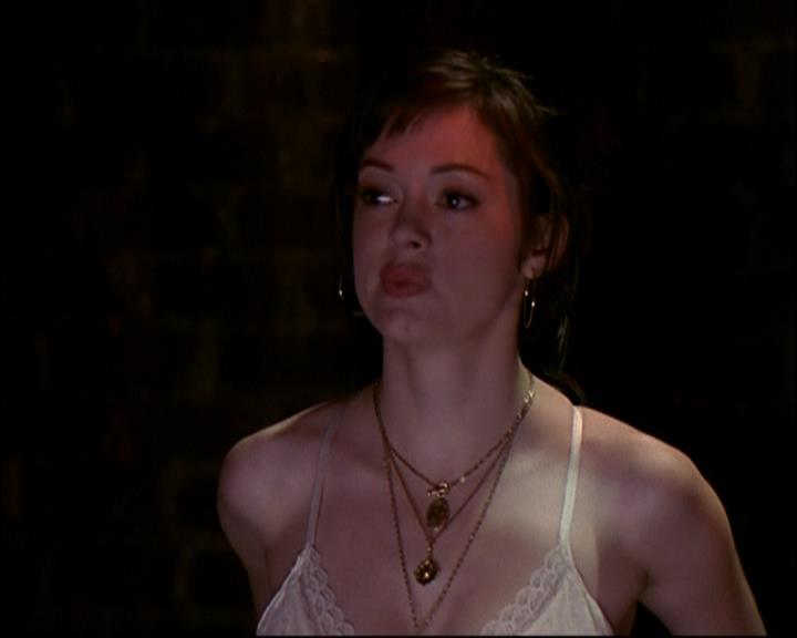 Charmed-Online-dot-net_802MaliceInWonderland2151.jpg