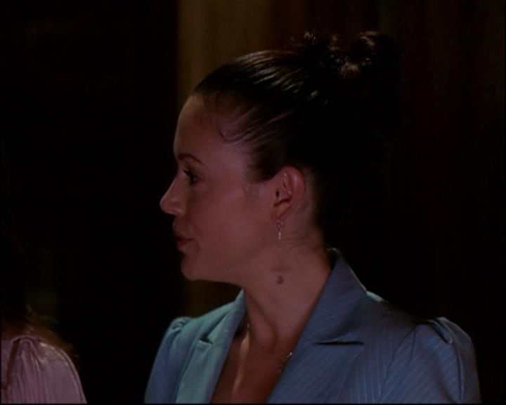 Charmed-Online-dot-net_802MaliceInWonderland2165.jpg
