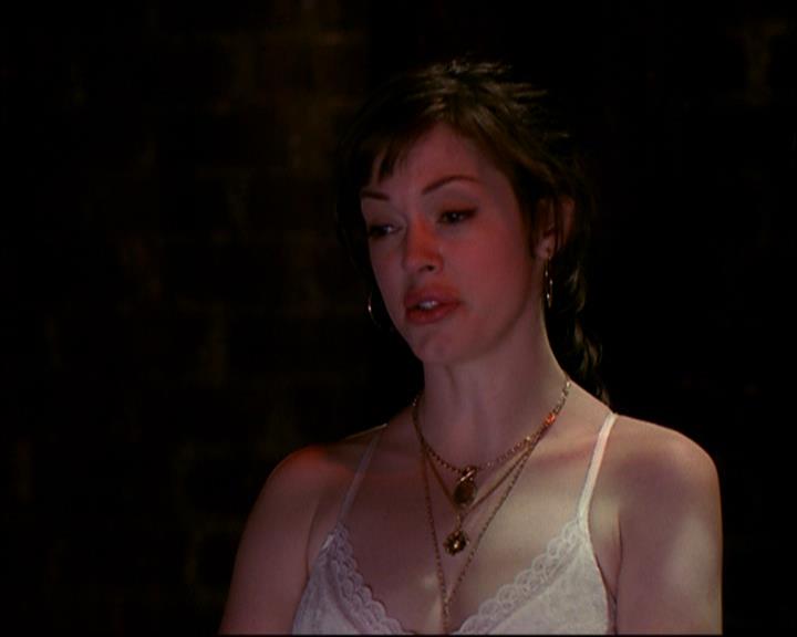 Charmed-Online-dot-net_802MaliceInWonderland2194.jpg