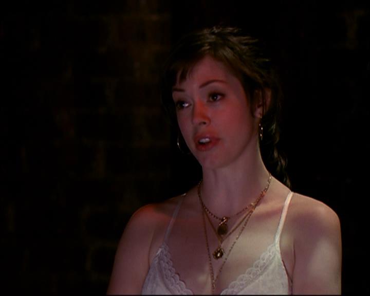 Charmed-Online-dot-net_802MaliceInWonderland2195.jpg
