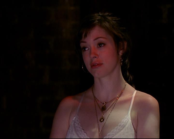 Charmed-Online-dot-net_802MaliceInWonderland2198.jpg