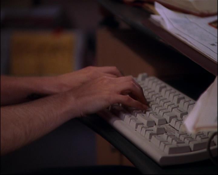 Charmed-Online-dot-net_802MaliceInWonderland2240.jpg