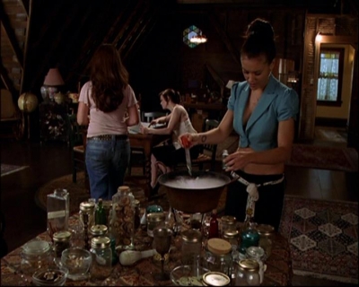 Charmed-Online-dot-net_802MaliceInWonderland2013.jpg