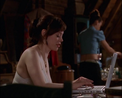 Charmed-Online-dot-net_802MaliceInWonderland2023.jpg