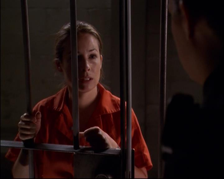 Charmed-Online-dot-net_803RunPiperRun0820.jpg