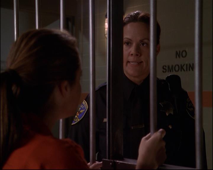 Charmed-Online-dot-net_803RunPiperRun0823.jpg