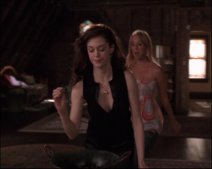 Charmed-Online-dot-net_803RunPiperRun0950.jpg Charmed-Online-dot-net_803RunPiperRun0950.jpg