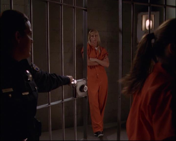 Charmed-Online-dot-net_803RunPiperRun1002.jpg Charmed-Online-dot-net_803RunPiperRun1002.jpg