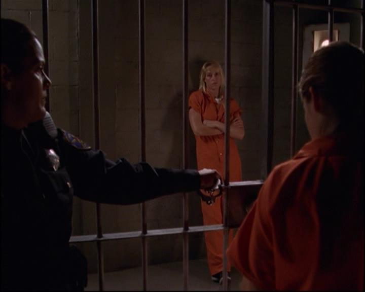 Charmed-Online-dot-net_803RunPiperRun1003.jpg Charmed-Online-dot-net_803RunPiperRun1003.jpg