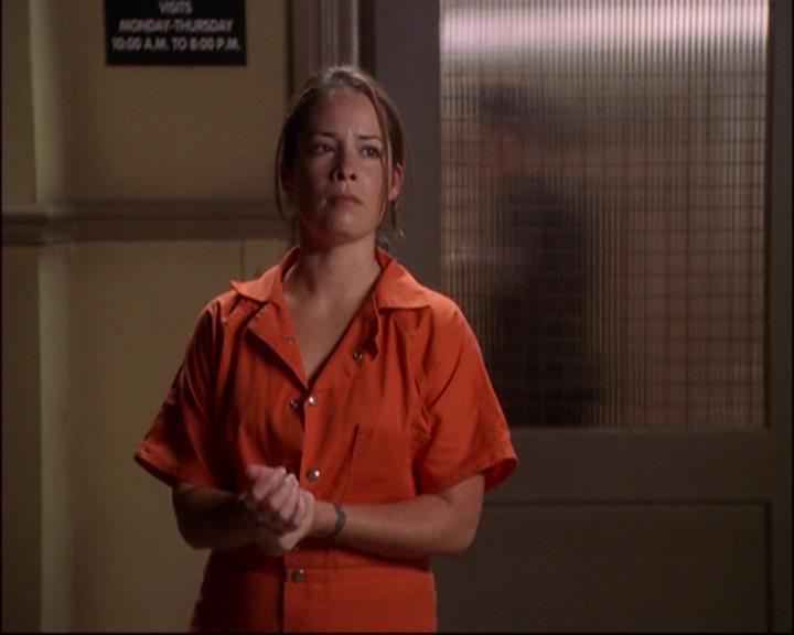Charmed-Online-dot-net_803RunPiperRun1015.jpg