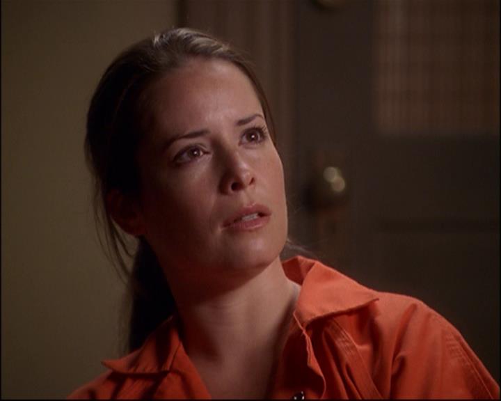 Charmed-Online-dot-net_803RunPiperRun1110.jpg