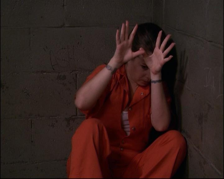Charmed-Online-dot-net_803RunPiperRun1270.jpg