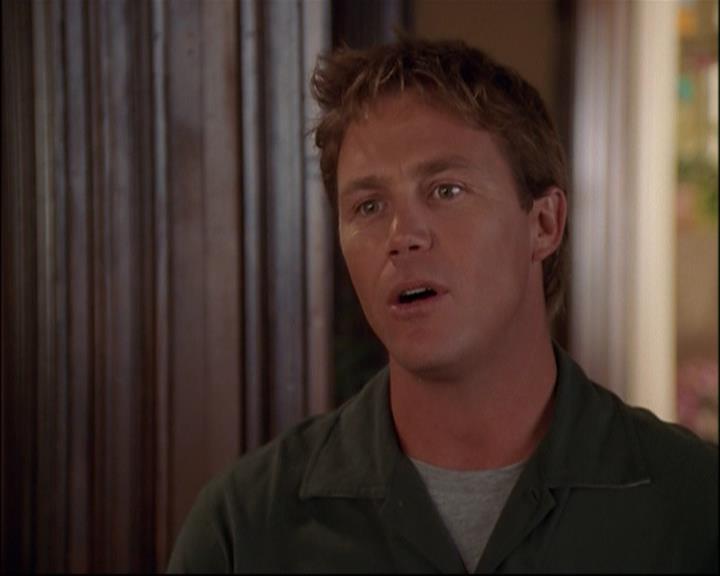 Charmed-Online-dot-net_803RunPiperRun1485.jpg