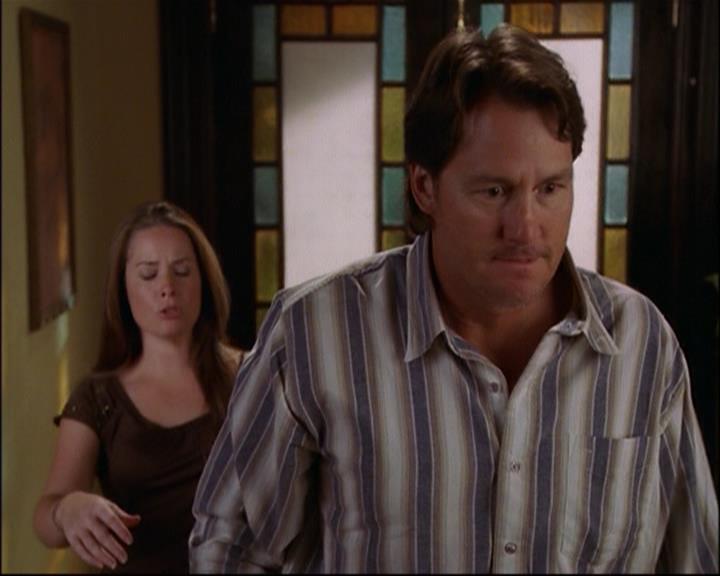 Charmed-Online-dot-net_803RunPiperRun1516.jpg