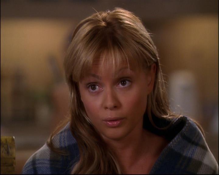 Charmed-Online-dot-net_803RunPiperRun1792.jpg