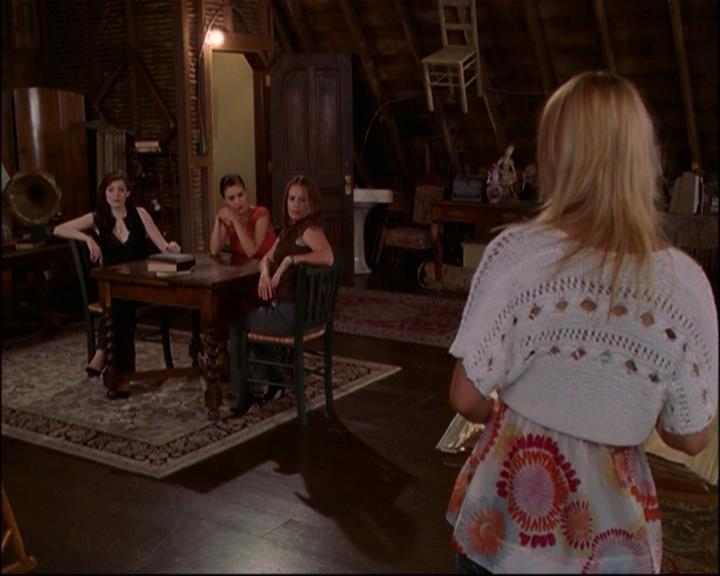 Charmed-Online-dot-net_803RunPiperRun1855.jpg
