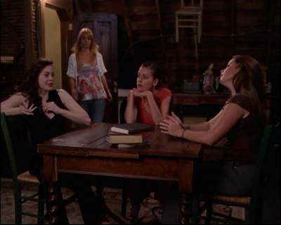 Charmed-Online-dot-net_803RunPiperRun1822.jpg