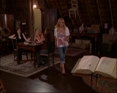 Charmed-Online-dot-net_803RunPiperRun1850.jpg