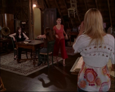 Charmed-Online-dot-net_803RunPiperRun1860.jpg