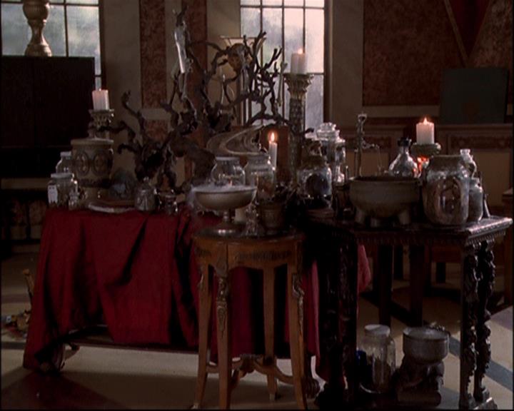 Charmed-Online-dot-net_804DesperateHousewitches0801.jpg