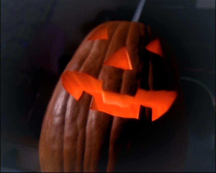 Charmed-Online-dot-net_806KillBillieVol1-0804.jpg