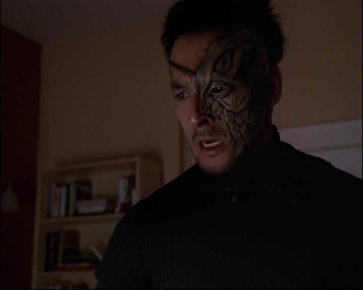 Charmed-Online-dot-net_806KillBillieVol1-1929.jpg