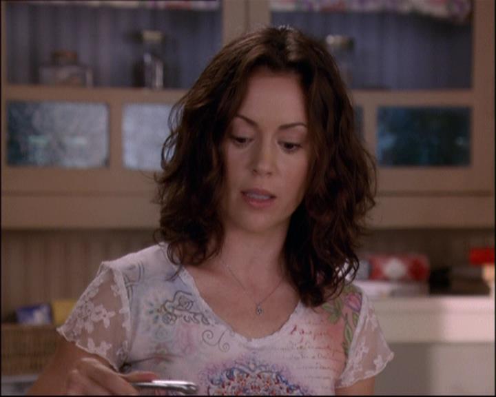 Charmed-Online-dot-net_808BattleOfTheHexes0066.jpg Charmed-Online-dot-net_808BattleOfTheHexes0066.jpg