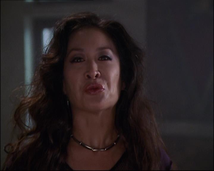 Charmed-Online-dot-net_808BattleOfTheHexes0263.jpg