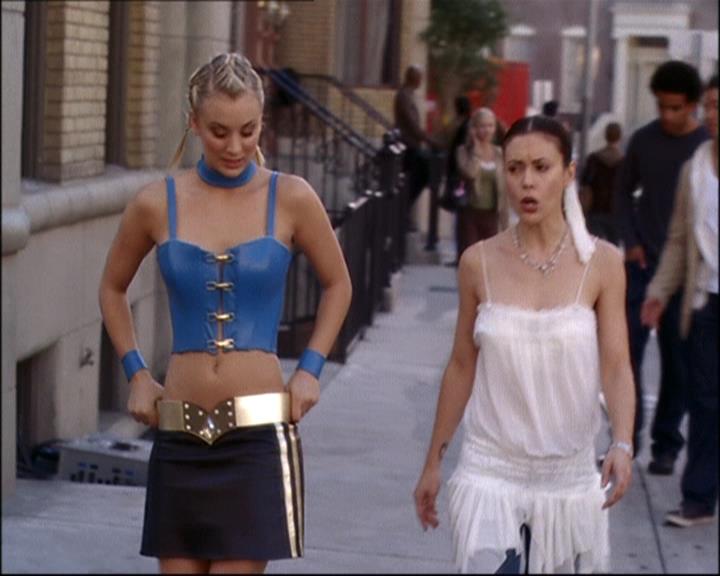 Charmed-Online-dot-net_808BattleOfTheHexes0706.jpg