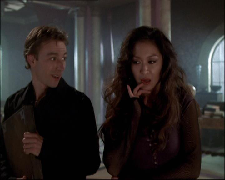 Charmed-Online-dot-net_808BattleOfTheHexes0778.jpg