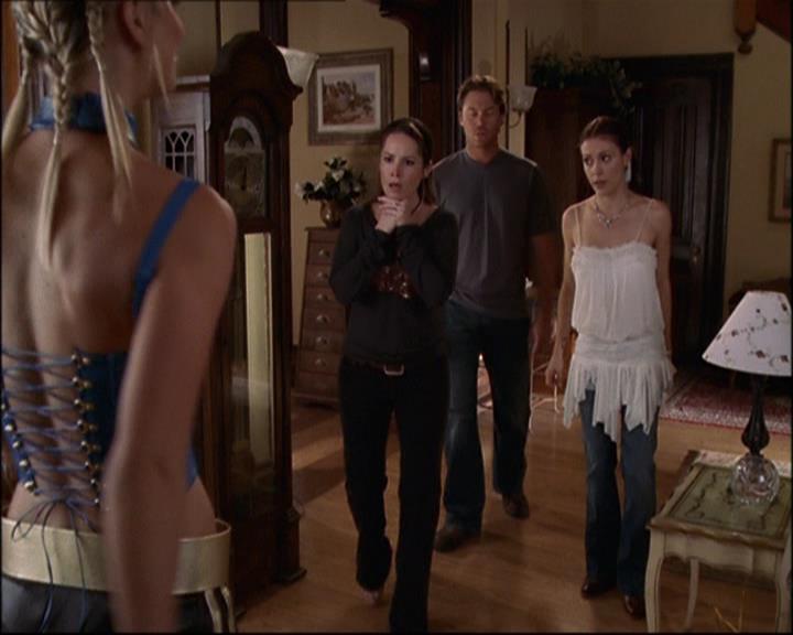 Charmed-Online-dot-net_808BattleOfTheHexes0920.jpg