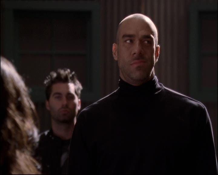 Charmed-Online-dot-net_808BattleOfTheHexes1038.jpg