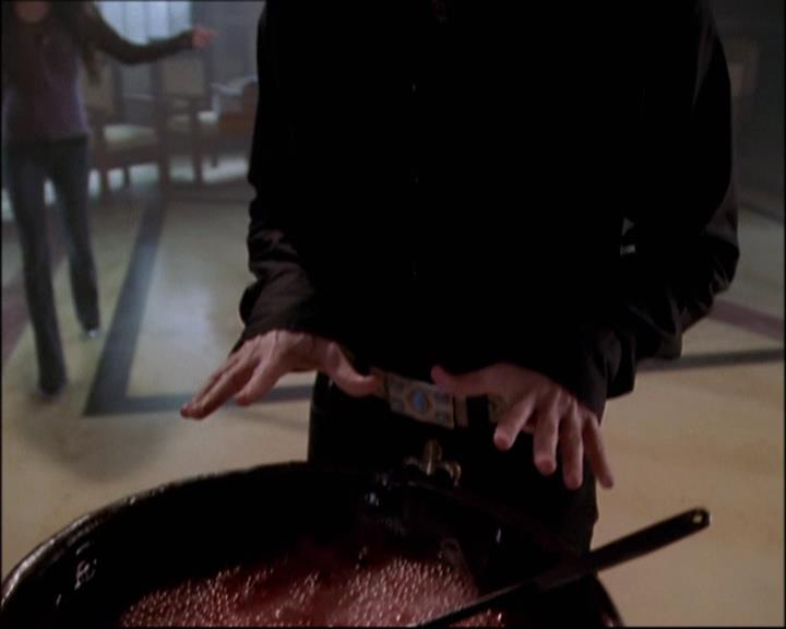 Charmed-Online-dot-net_808BattleOfTheHexes1251.jpg