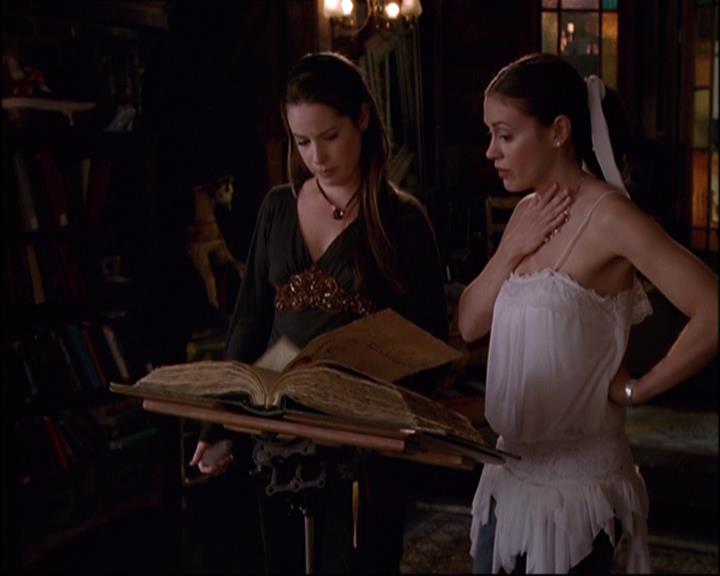 Charmed-Online-dot-net_808BattleOfTheHexes1798.jpg