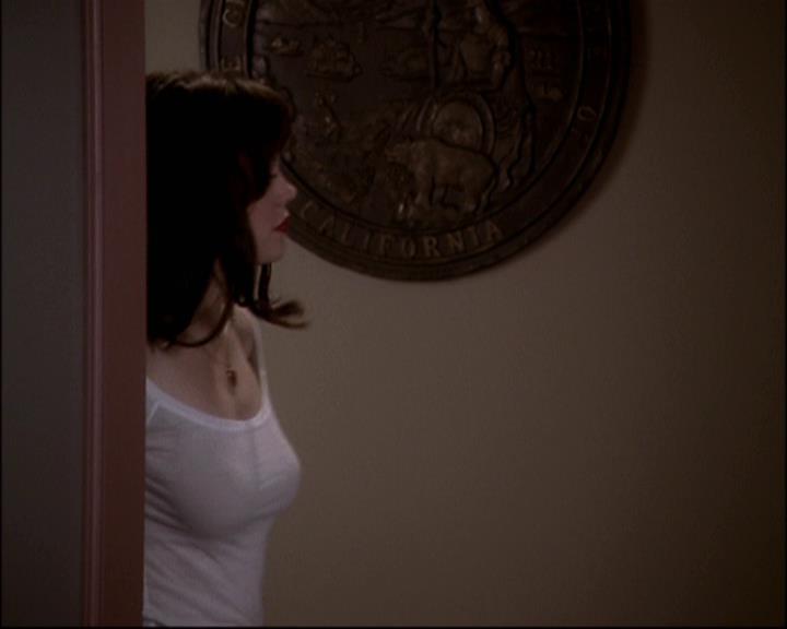 Charmed-Online-dot-net_809HulkusPocus2042.jpg