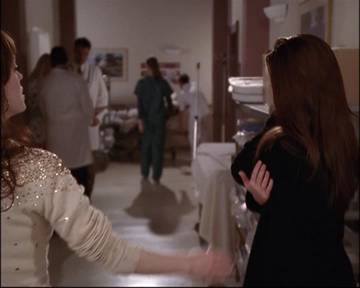 Charmed-Online-dot-net_810VayaConLeos1356.jpg
