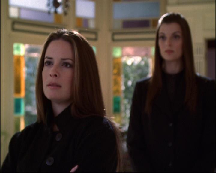 Charmed-Online-dot-net_810VayaConLeos1547.jpg