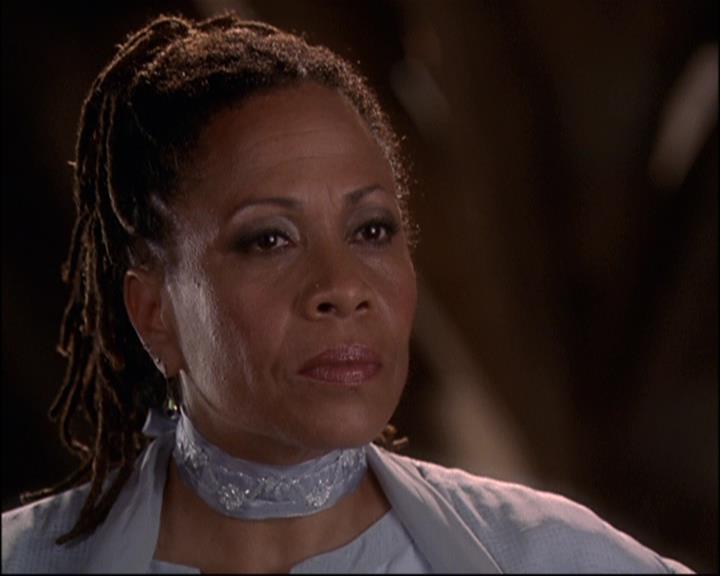 Charmed-Online-dot-net_810VayaConLeos1991.jpg Charmed-Online-dot-net_810VayaConLeos1991.jpg