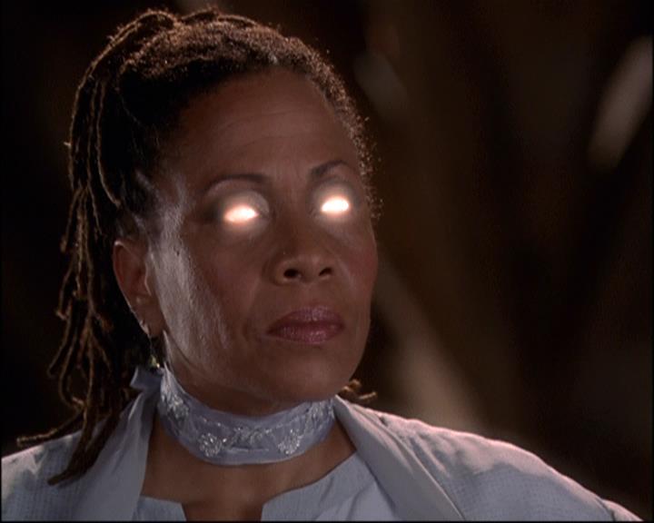 Charmed-Online-dot-net_810VayaConLeos1997.jpg Charmed-Online-dot-net_810VayaConLeos1997.jpg