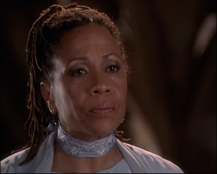 Charmed-Online-dot-net_810VayaConLeos2014.jpg