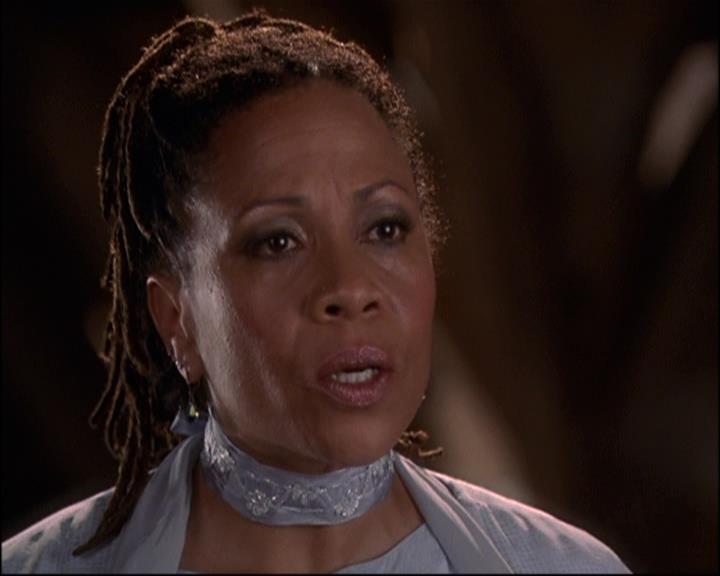 Charmed-Online-dot-net_810VayaConLeos2015.jpg