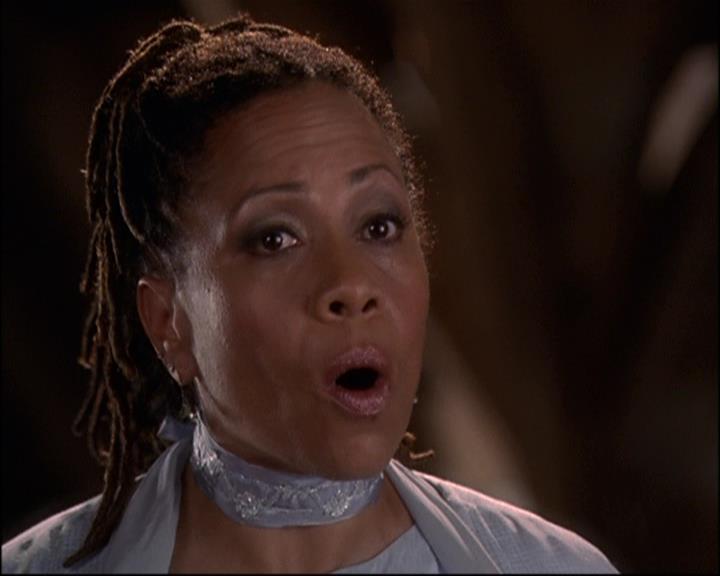 Charmed-Online-dot-net_810VayaConLeos2016.jpg