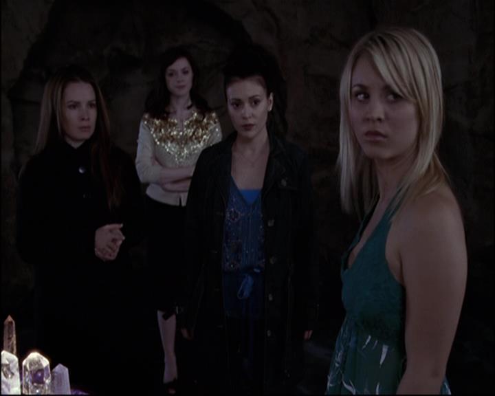 Charmed-Online-dot-net_810VayaConLeos2081.jpg