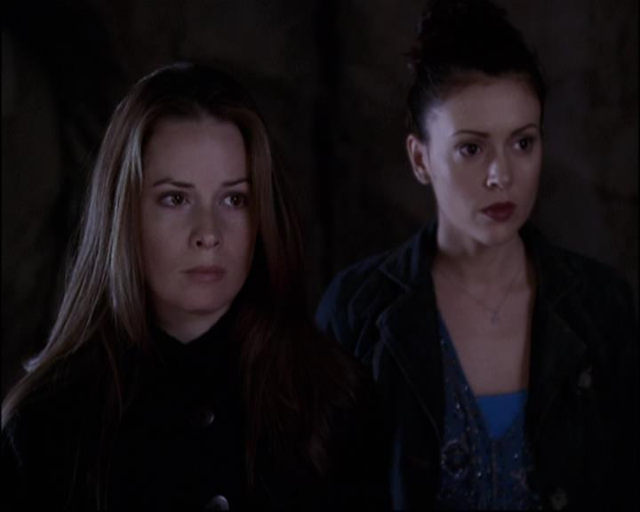 Charmed-Online-dot-net_810VayaConLeos2108.jpg