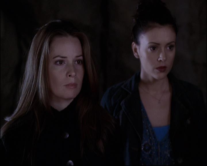 Charmed-Online-dot-net_810VayaConLeos2113.jpg