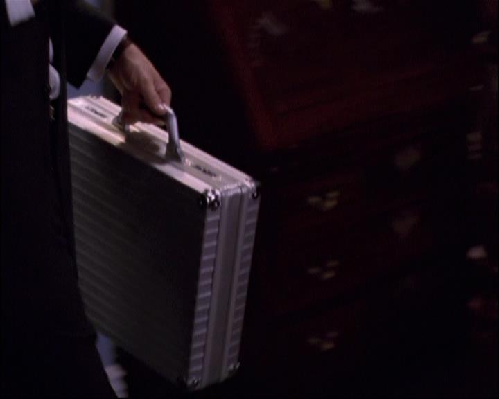 Charmed-Online-dot-net_811MrAndMrsWitch1110.jpg