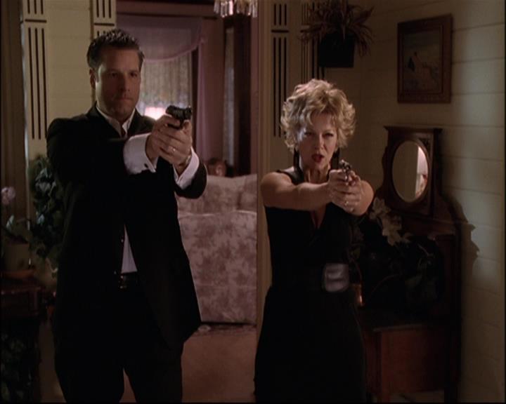 Charmed-Online-dot-net_811MrAndMrsWitch1806.jpg Charmed-Online-dot-net_811MrAndMrsWitch1806.jpg