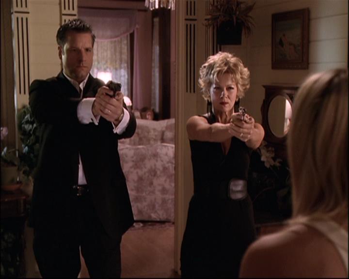 Charmed-Online-dot-net_811MrAndMrsWitch1828.jpg