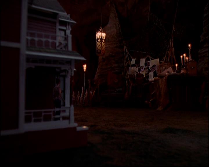 Charmed-Online-dot-813RepoManor0767.jpg Charmed-Online-dot-813RepoManor0767.jpg