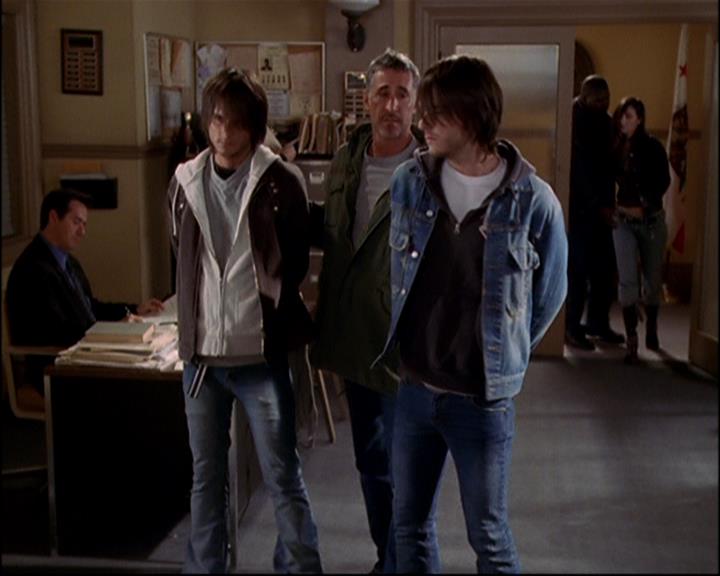 Charmed-Online-dot-813RepoManor1555.jpg Charmed-Online-dot-813RepoManor1555.jpg